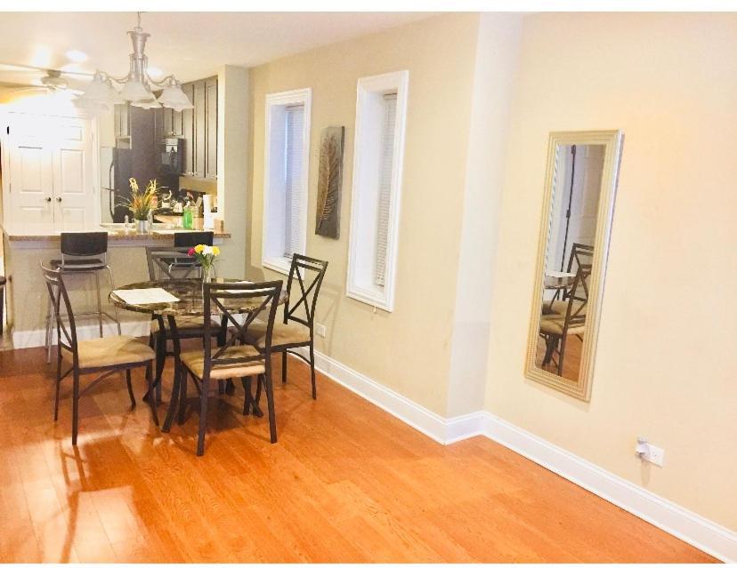 Entire Modern 2 Bedroom Apartment Chicago Kültér fotó